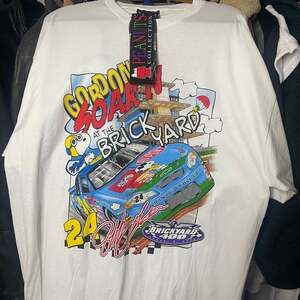 2000 Jeff Gordon Snoopy NASCAR Tee Shirt Size XL...